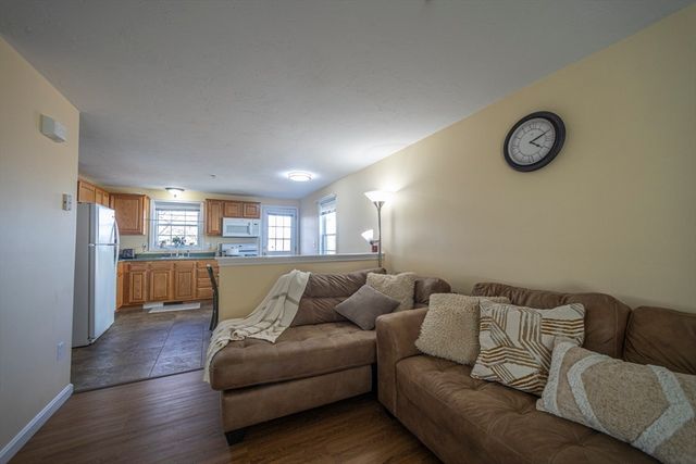 1017 Middlesex St 5, Lowell, MA 01851