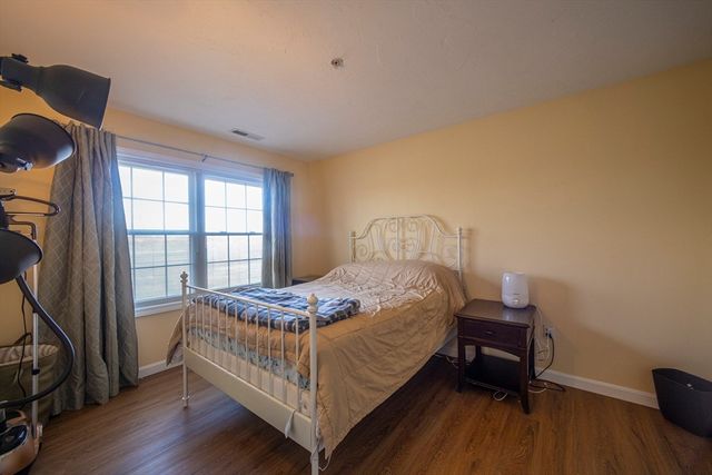 1017 Middlesex St 5, Lowell, MA 01851