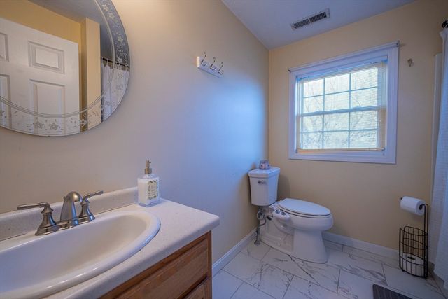 1017 Middlesex St 5, Lowell, MA 01851