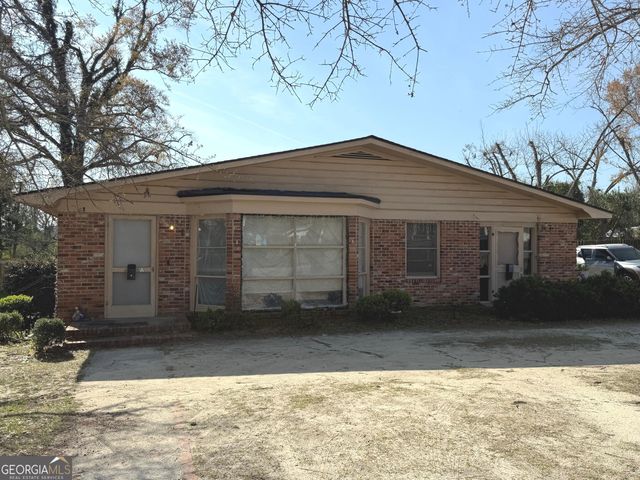 315 West Church Street, Swainsboro, GA 30401