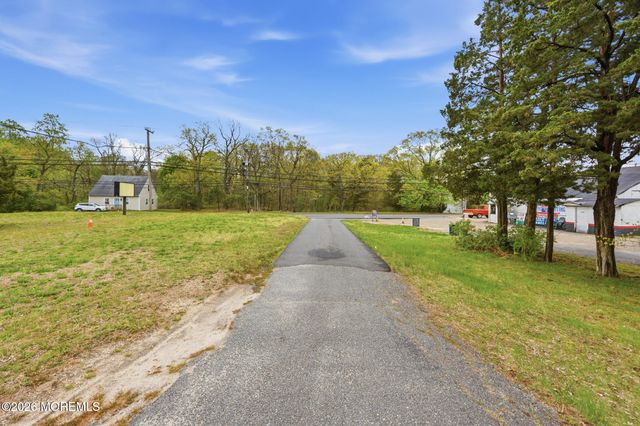 439 N Main Street, Barnegat, NJ 08005