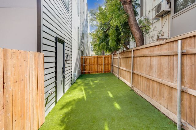 6001 Lewis Street 102, Dallas, TX 75206