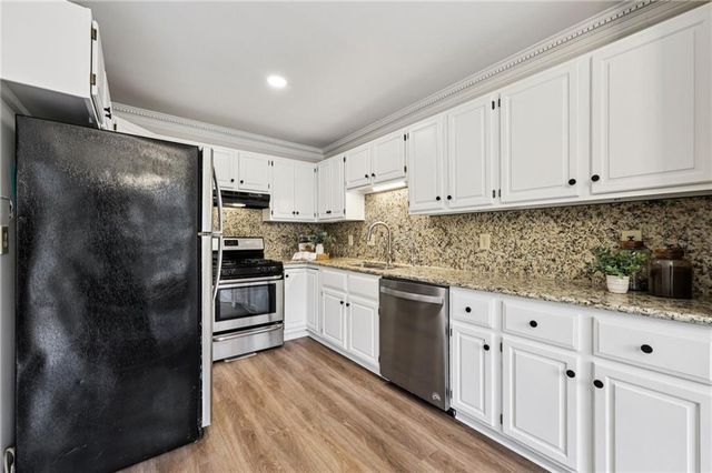 8923 Carroll Manor Drive, Atlanta, GA 30350