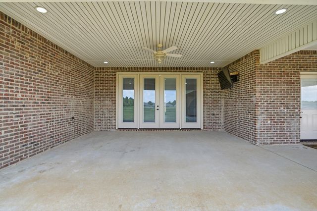 206 Liberty Dr, Leesville, LA 71446