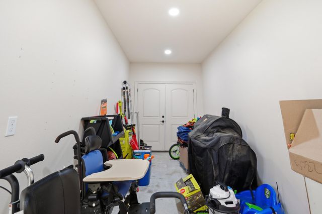 206 Liberty Dr, Leesville, LA 71446