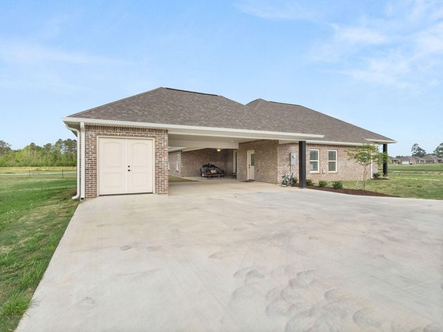 206 Liberty Dr, Leesville, LA 71446