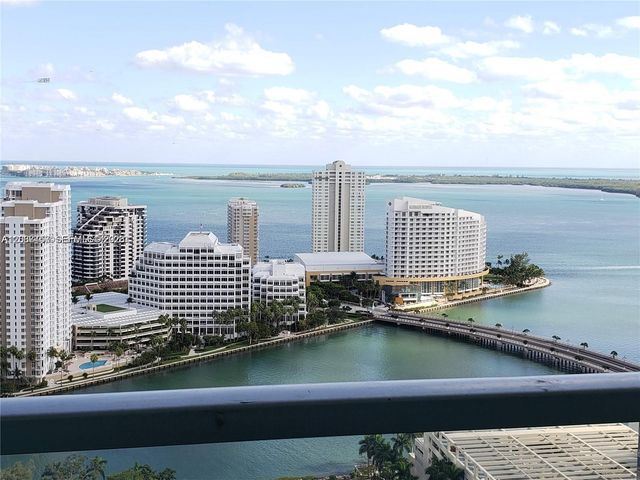 500 Brickell Ave 2102, Miami, FL 33131