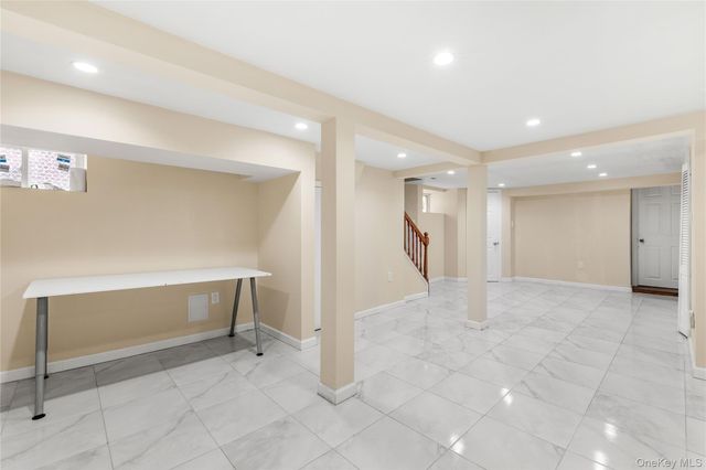 6148 220th Street, Oakland Gardens, NY 11364