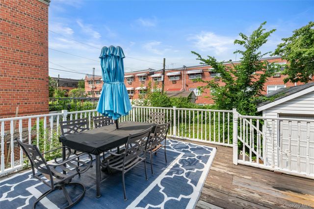 6148 220th Street, Oakland Gardens, NY 11364