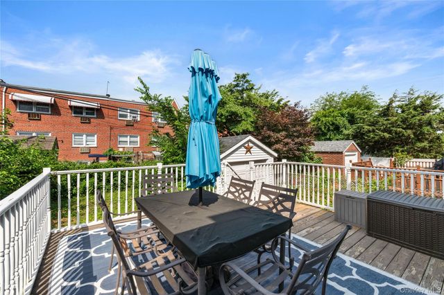 6148 220th Street, Oakland Gardens, NY 11364