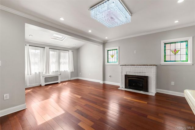 6148 220th Street, Oakland Gardens, NY 11364