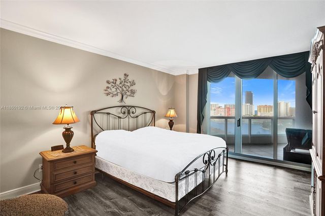 21050 Point Pl 1403, Aventura, FL 33180