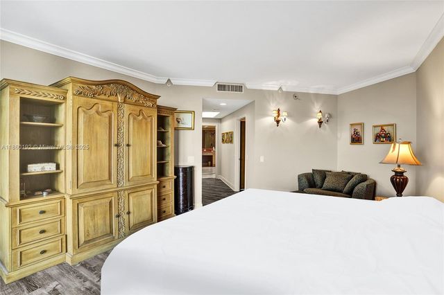 21050 Point Pl 1403, Aventura, FL 33180