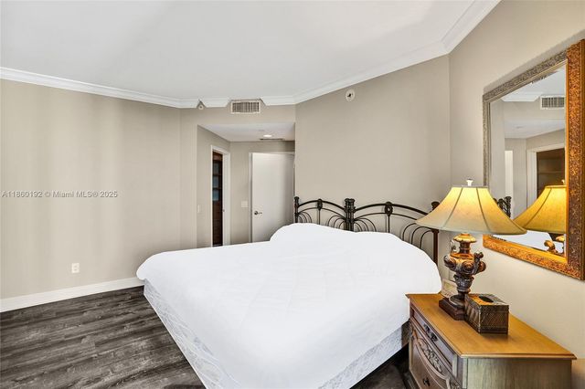 21050 Point Pl 1403, Aventura, FL 33180