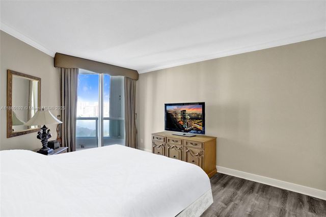 21050 Point Pl 1403, Aventura, FL 33180