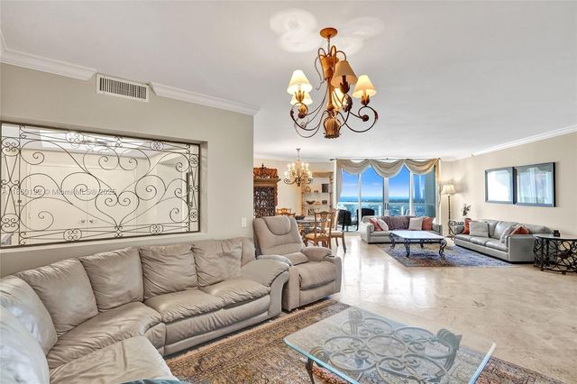 21050 Point Pl 1403, Aventura, FL 33180