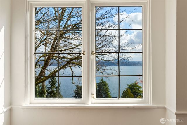 520 36th Avenue E, Seattle, WA 98112