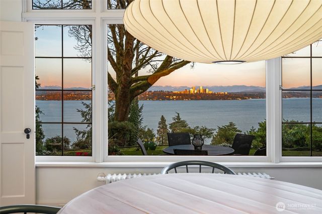 520 36th Avenue E, Seattle, WA 98112