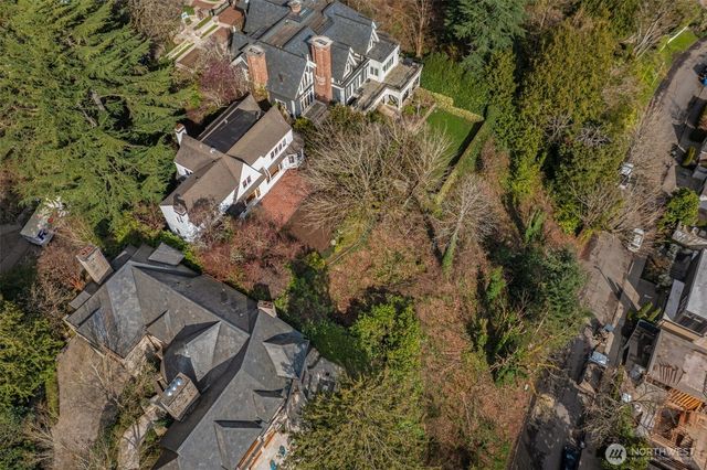 520 36th Avenue E, Seattle, WA 98112