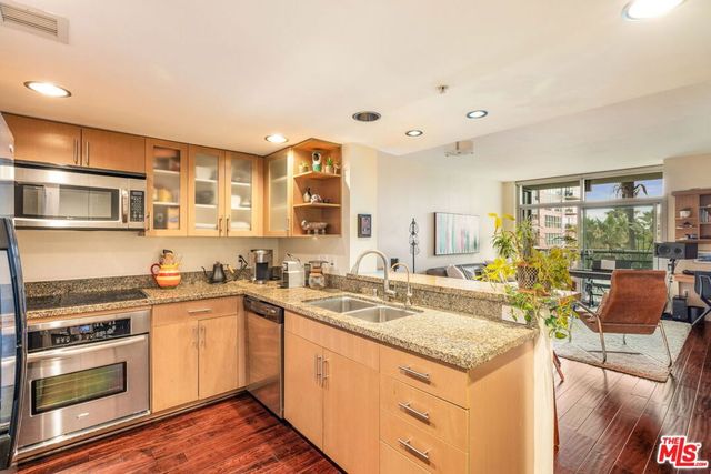 13700 Marina Pointe Drive 415, Marina Del Rey, CA 90292