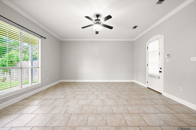 3121 Nicholson Lake Dr, Baton Rouge, LA 70810