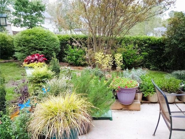 4353 Flat Stone Lane, Snellville, GA 30039