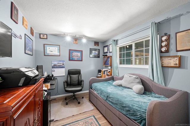 10131 Carreta, Santee, CA 92071