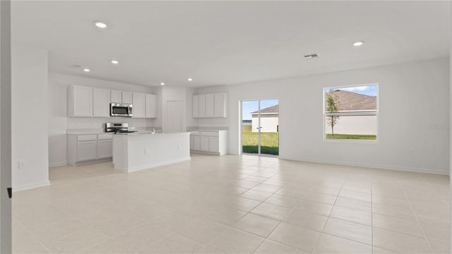 1572 WILLOW GARDEN LOOP, Eustis, FL 32726