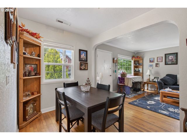 102 NELSON Ave, Kelso, WA 98626