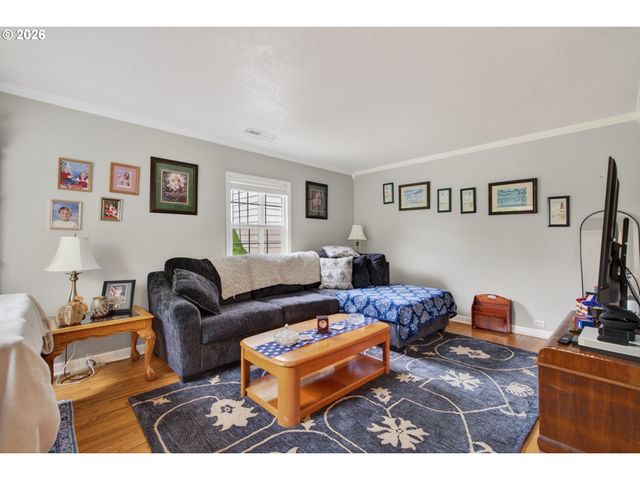 102 NELSON Ave, Kelso, WA 98626