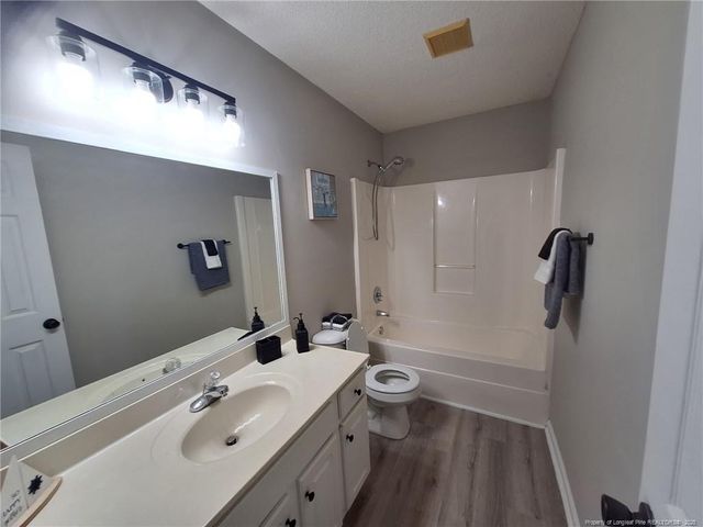 19 Ribbon Oak Court, Sanford, NC 27332