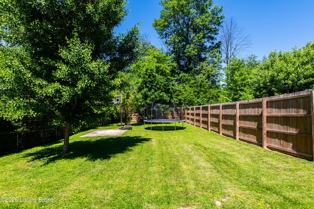 4818 Bellevue Ave, Louisville, KY 40215