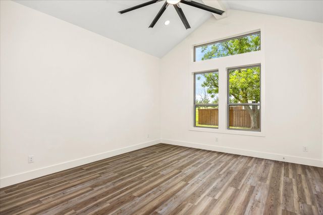 2184 Middlewood Circle, Granbury, TX 76049