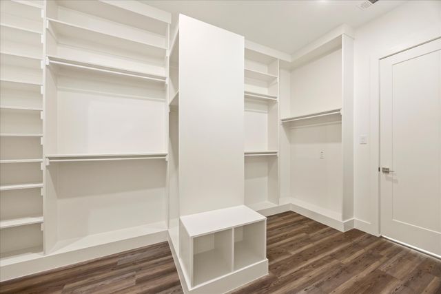 2184 Middlewood Circle, Granbury, TX 76049