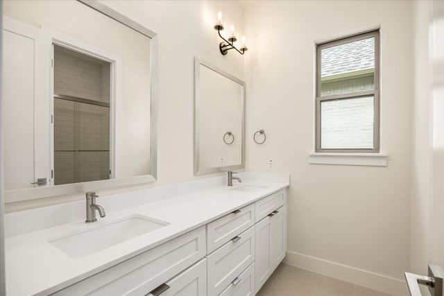 2184 Middlewood Circle, Granbury, TX 76049
