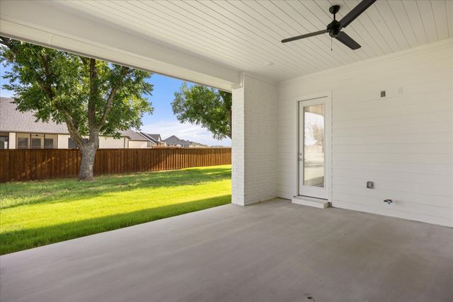 2184 Middlewood Circle, Granbury, TX 76049