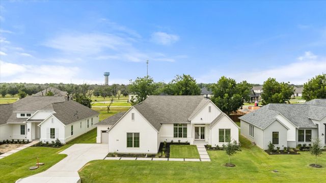 2184 Middlewood Circle, Granbury, TX 76049