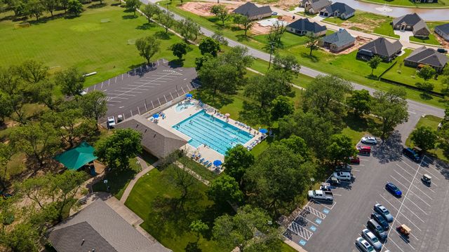 2184 Middlewood Circle, Granbury, TX 76049