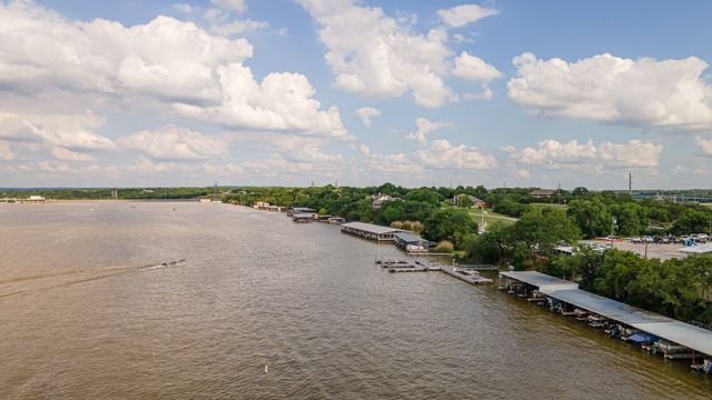 2184 Middlewood Circle, Granbury, TX 76049