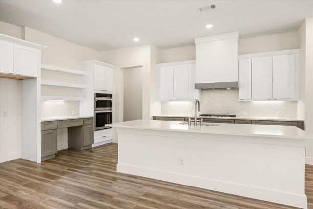 2184 Middlewood Circle, Granbury, TX 76049