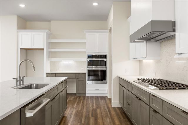 2184 Middlewood Circle, Granbury, TX 76049