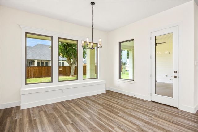 2184 Middlewood Circle, Granbury, TX 76049