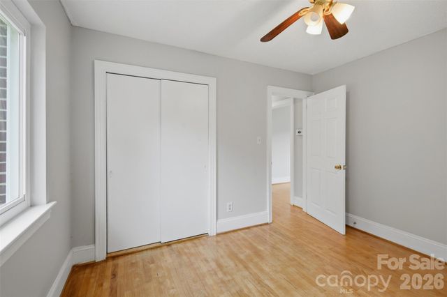 2262 9th Avenue Drive NE, Hickory, NC 28601