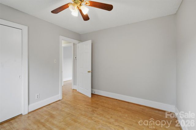 2262 9th Avenue Drive NE, Hickory, NC 28601
