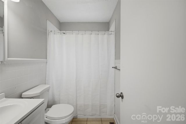 2262 9th Avenue Drive NE, Hickory, NC 28601