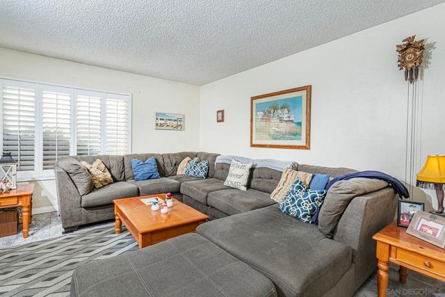 3433 Fairlomas, National City, CA 91950
