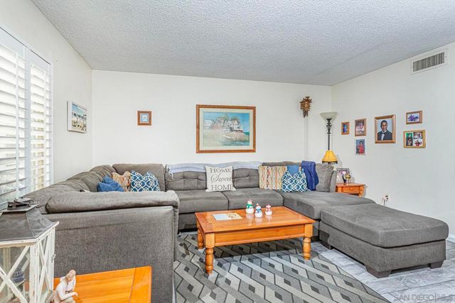 3433 Fairlomas, National City, CA 91950