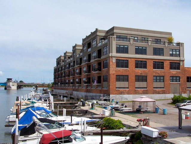 1111 N Water Street 111, Bay City, MI 48708