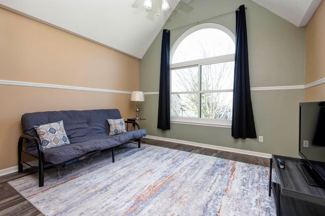 4410 N 8th Street, Ozark, MO 65721