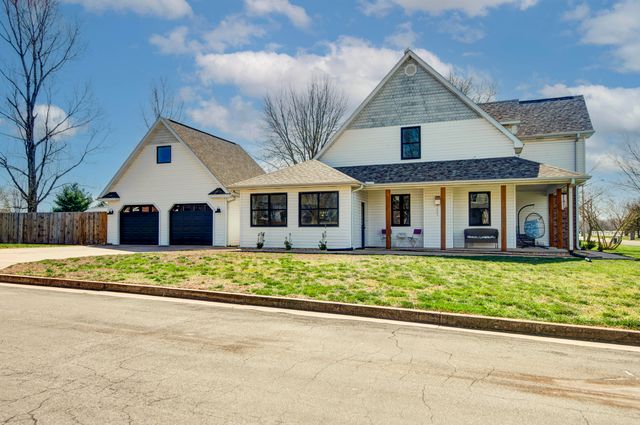 4410 N 8th Street, Ozark, MO 65721